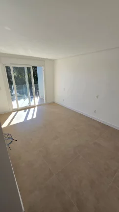 Imagem Casa 3 quartos sendo 1 suíte para venda no bairro Vinhedos em Caxias do Sul