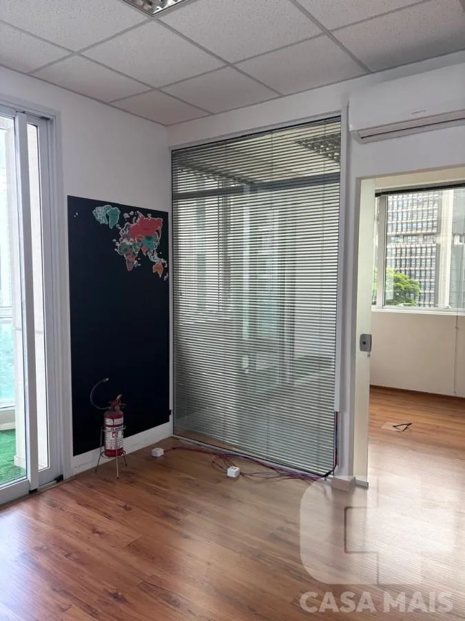 Imagem Sala Comercial para Locação em São Paulo / SP no bairro Cerqueira César