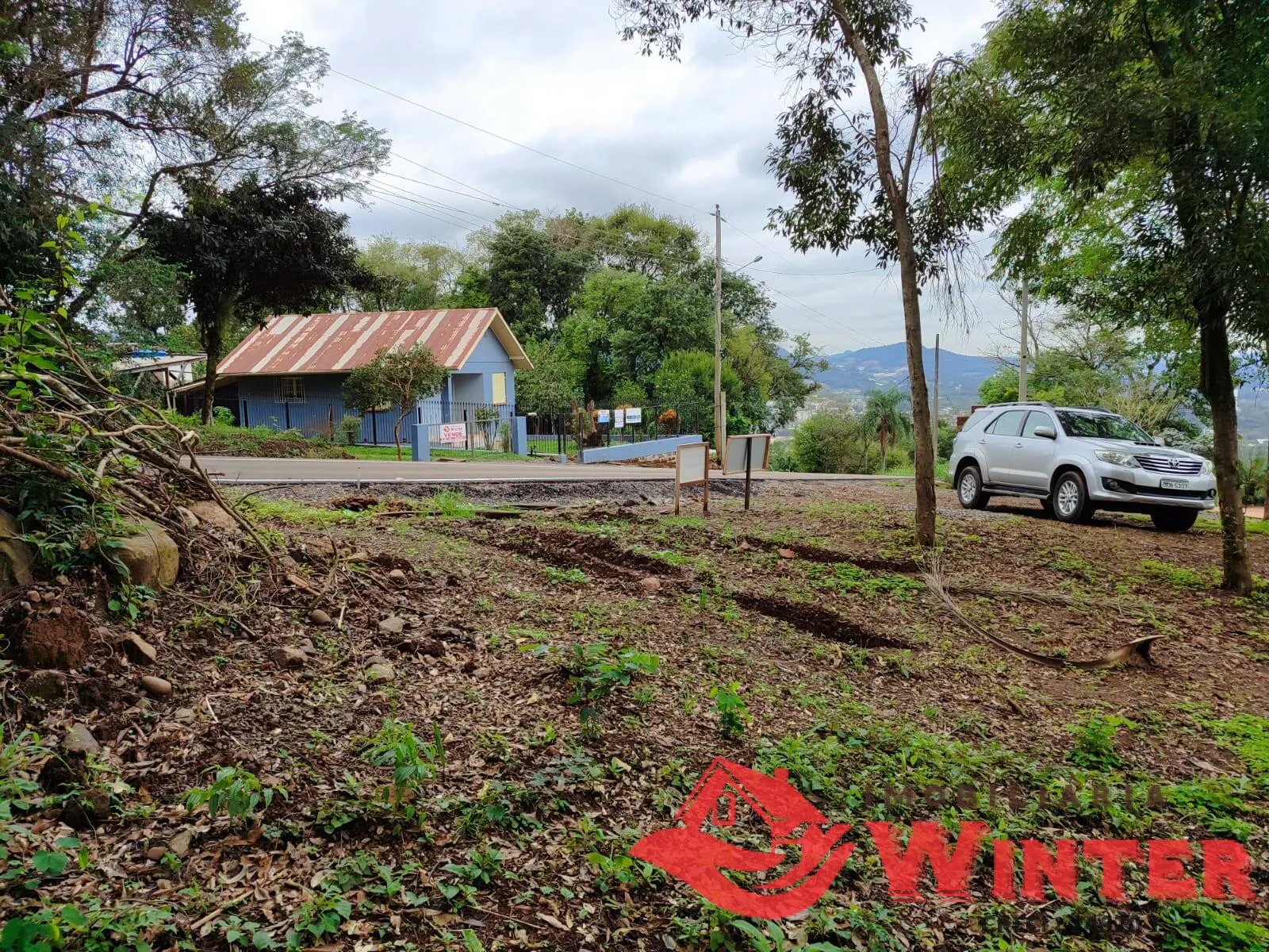 Imagem Amplo terreno de 3.640,32m² com linda vista próximo ao Welt Platz.