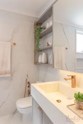 Imagem Apartamento semi-mobiliado à venda com 4 suítes, sendo uma master com closet, lavabo, sacada com c...