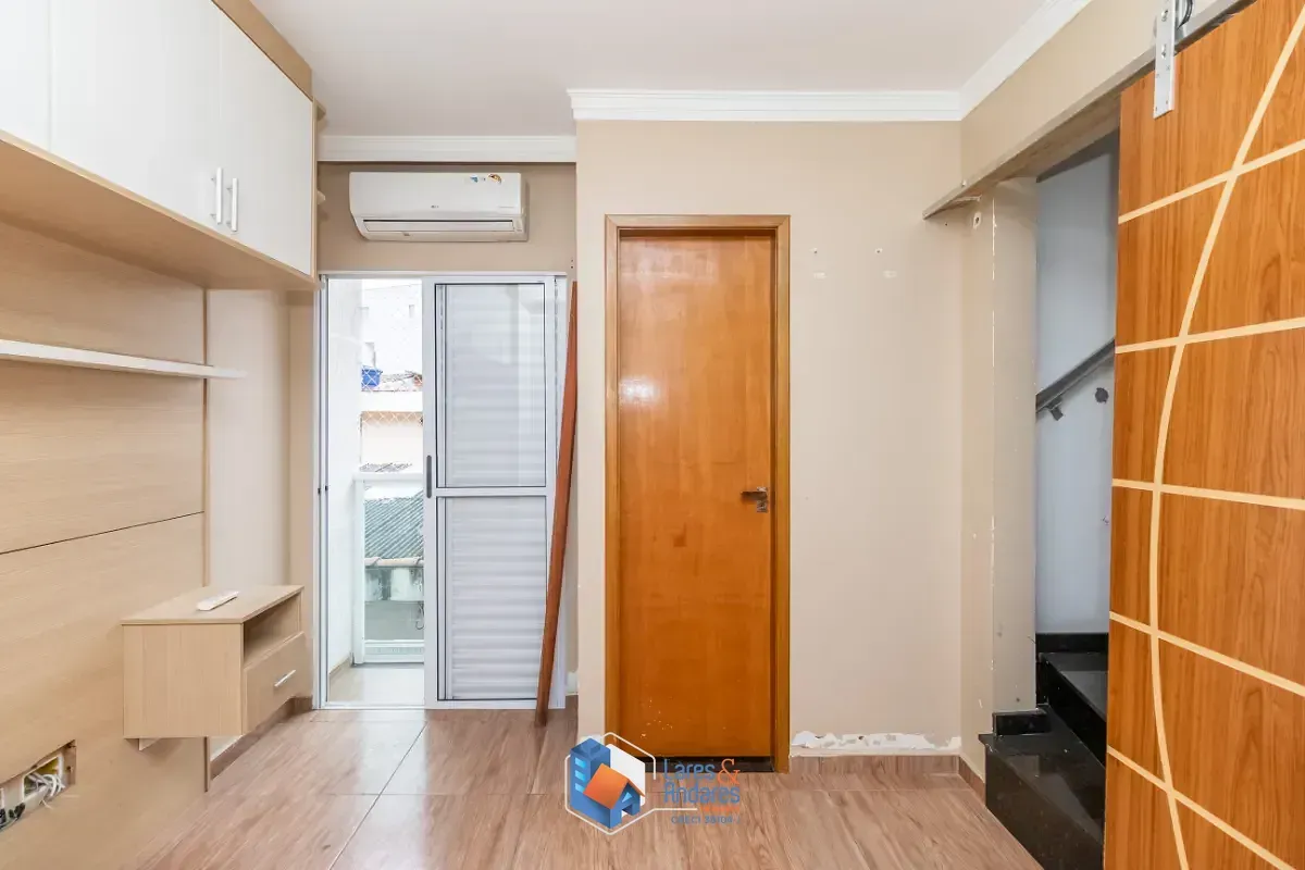 Imagem Casa no condomínio Residencial Erika para venda com 3 quartos, sendo 2 suítes, 100m²