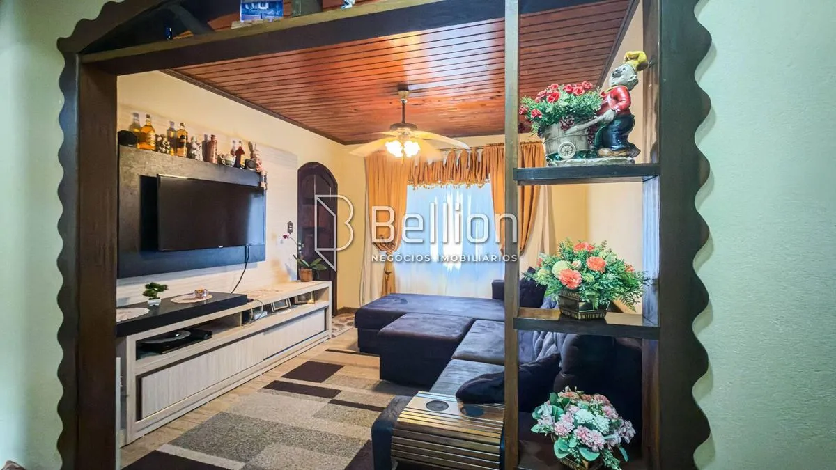 Imagem Belíssima casa no bairro dos lagos em rodeio.