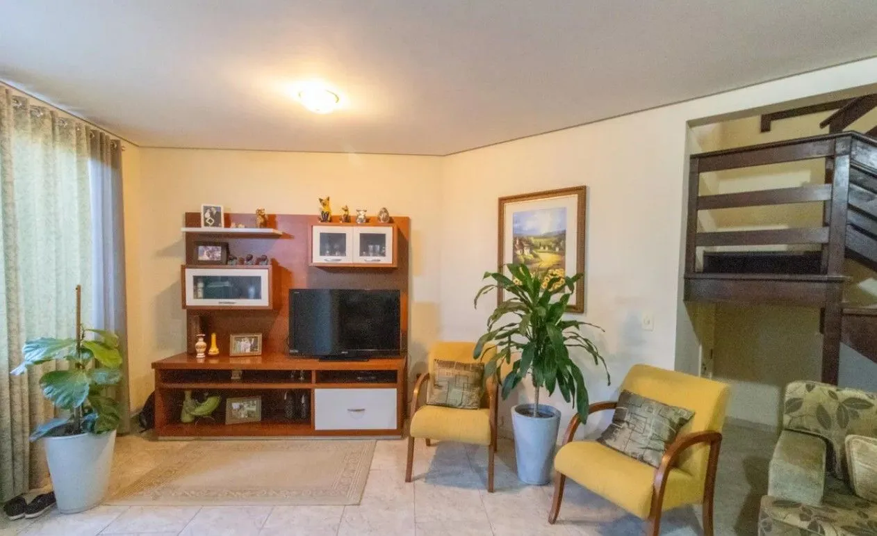 Imagem Casa 3 dormitórios Bairro Nonoai Porto Alegre
