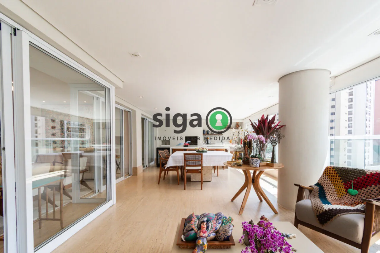 Imagem Apartamento alto padrão à venda em Moema 335 m² 4 suítes e 4 vagas