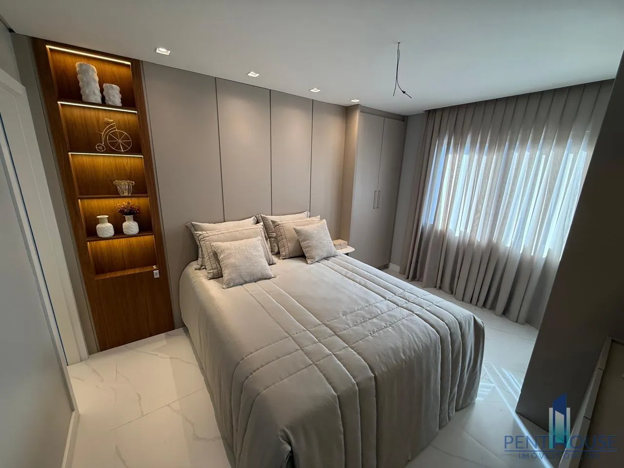 Imagem Apartamento Zona Central para Venda em Balneário Camboriú, CENTRO, 3 dormitórios, 1 suíte, 2 banheiros, 1 vaga