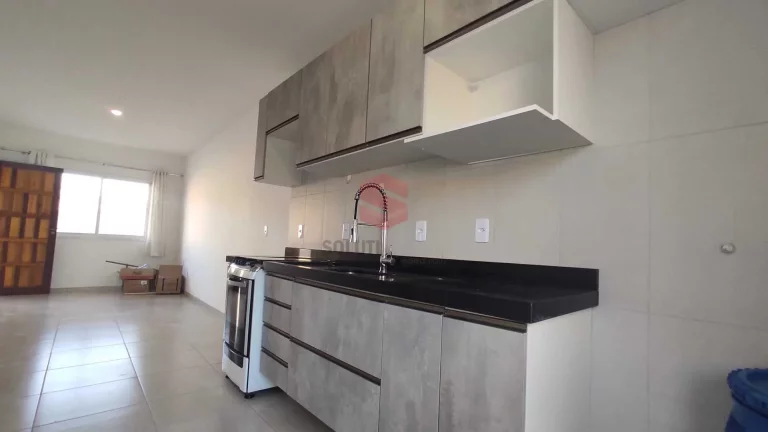 Imagem Casa com 02 quartos e amplo espaço de terreno à venda no Jd Iruama em Campo Largo/PR
