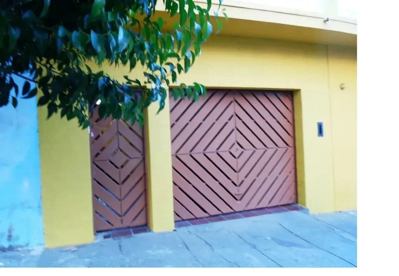 Imagem VENDO 03 CASAS NO MESMO TERRENO NO BAIRRO VILA SANTA CATARINA!