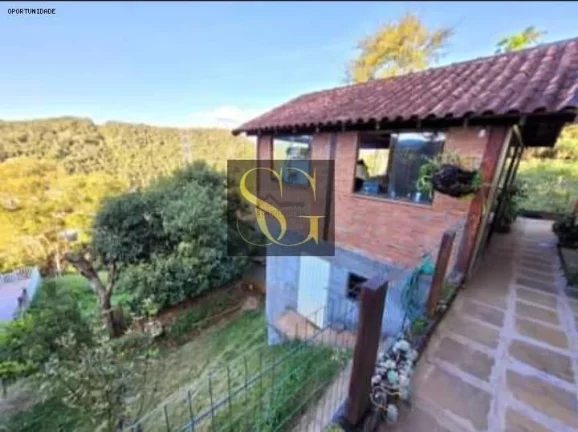Imagem Casa para Venda em Teresópolis, Albuquerque, 3 dormitórios, 1 suíte, 3 banheiros, 1 vaga