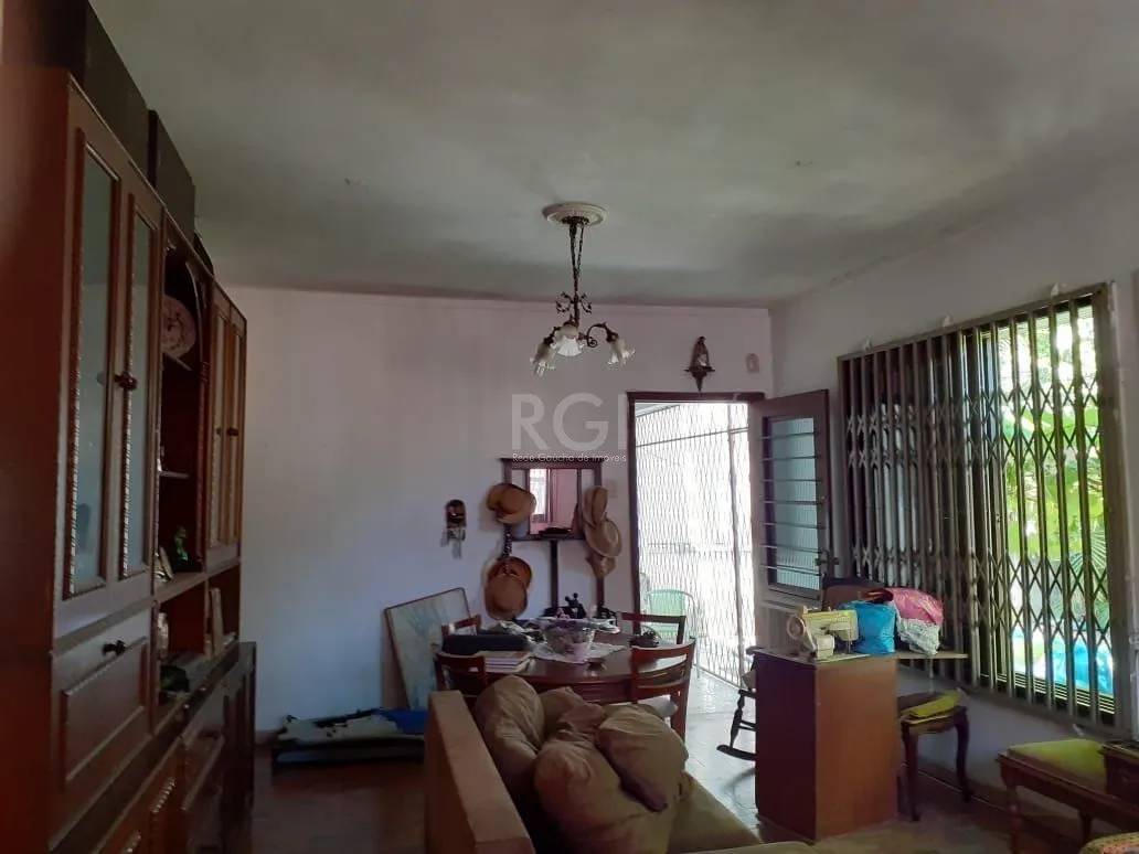 Imagem Casa para Venda - 120m², 3 dormitórios, 1 vaga - Santa Tereza