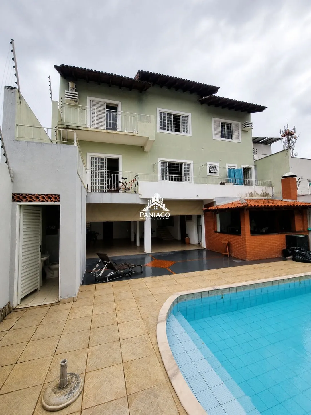 Imagem Sobrado com 395m² para Locação no Santa Cruz I em Cuiabá/MT