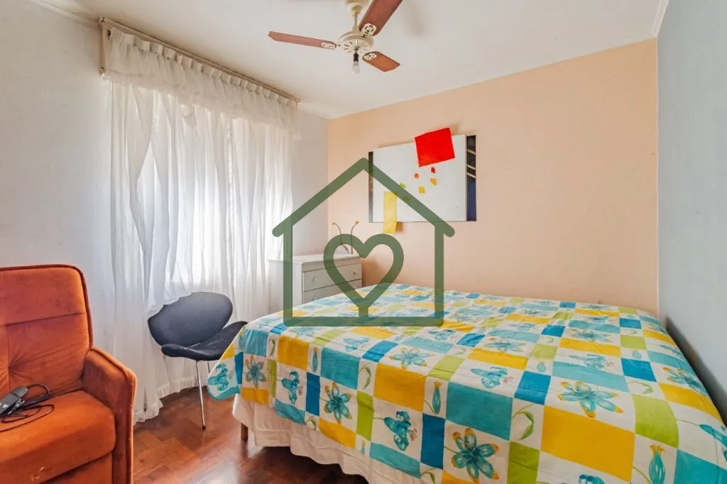 Imagem Amplo apartamento na Rua Lasar Segall de frente, próximo a todos os comércios. O imóvel fica de f...