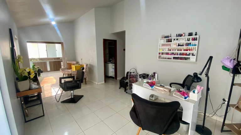 Imagem Casa ampla no bairro Ambrósio em Garopaba-SC, a 5 min do centro e praias. Oportunidade!