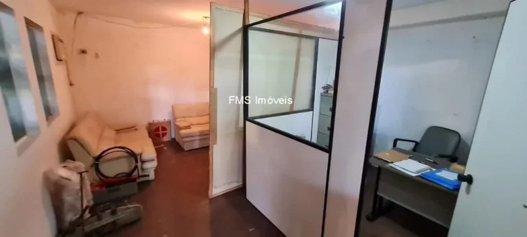 Imagem Galpão Comercial para Locação na Vila Moraes, São Paulo-SP: 610m² de Área Disponível