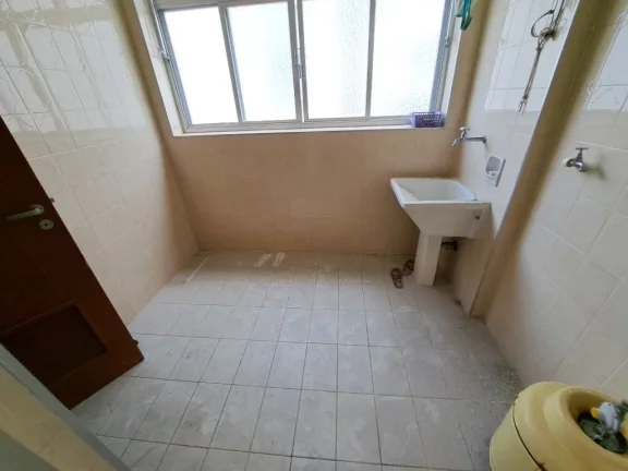 Imagem APARTAMENTO AMPLO COM 3 DORMITÓRIOS NO CALÇADÃO DA PRAIA DE PITANGUEIRASCOM EXCELENTE VISTA.