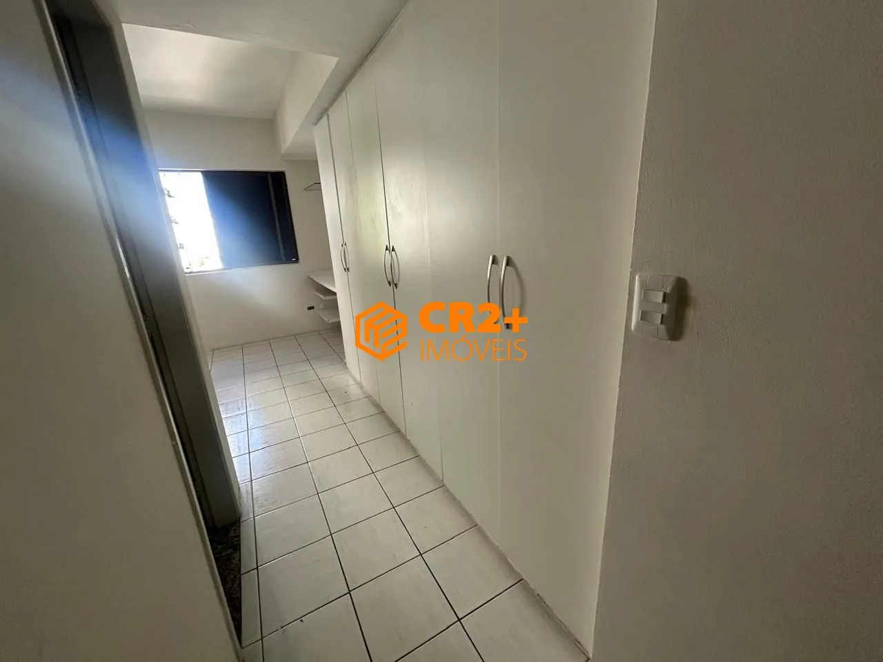 Imagem Vendo Apartamento 108m² com 3 Quartos sendo 1 Suíte, em Boa Viagem/ Setúbal.