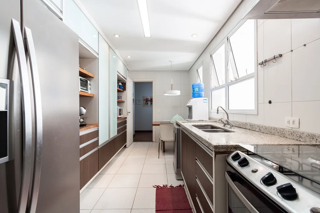 Imagem Apartamento à venda em São Paulo, Campo Belo, com 4 quartos, 216m2