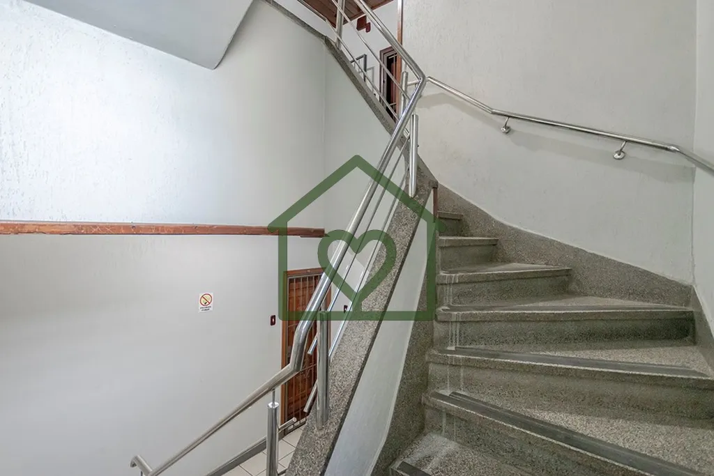 Imagem Apartamento a venda na Av Coronel Aparício Borges, Esq Av Oscar Pereira, no bairro Glória. 

Com u...