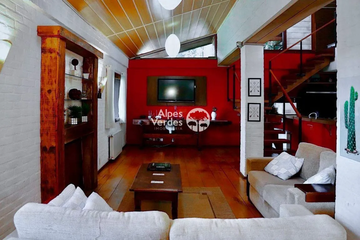 Imagem Vende-se Casa em Canela-RS, com 03 dormitórios