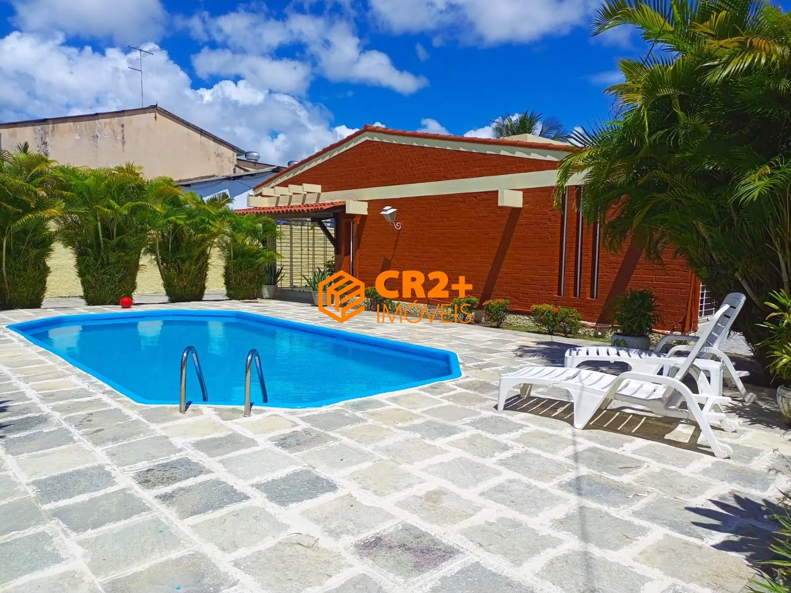 Foto do imóvel Vendo Casa 242m² com 3 Quartos sendo 1 Suíte, no Engenho do Meio.- 842m² total em Rua Álvaro Teixeira de Mesquita, 258 - Engenho do Meio, Recife - PE