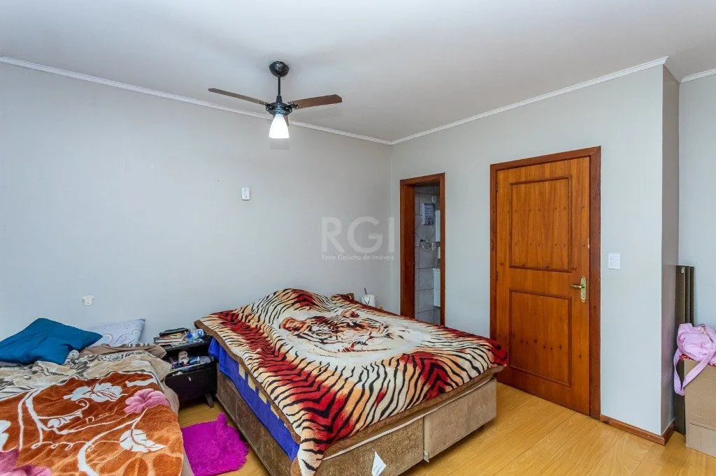 Imagem Sobrado para Venda - 171.64m², 3 dormitórios, sendo 1 suites, 2 vagas - Jardim Itu