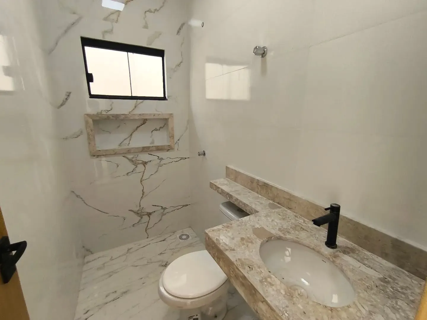 Imagem Casa 2/4 Com Suite Alto Padrao No Campos Dourado
