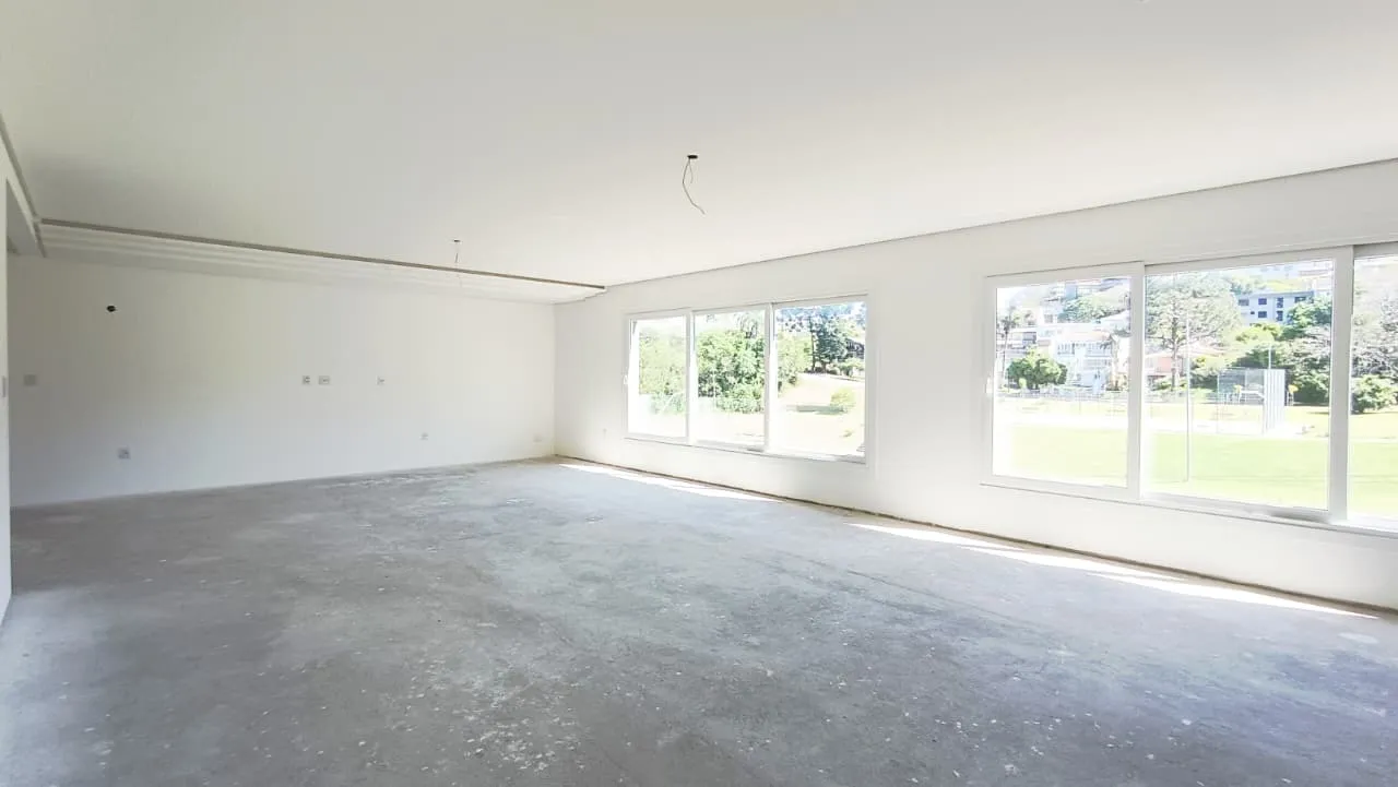 Imagem Cobertura Alto Padrão à Venda em Três Figueiras - Nunca Habitada!

434,41 m² privativos | 3 Suí...