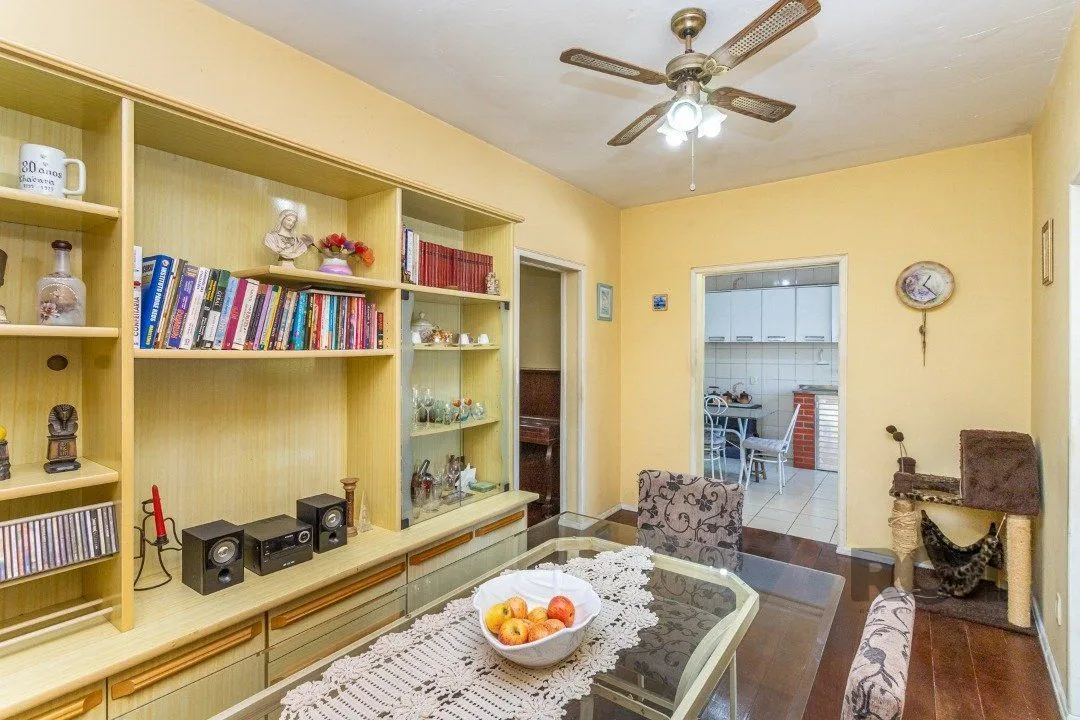 Imagem Casa com 3 Quartos à Venda, 293 m² por R$ 650.000