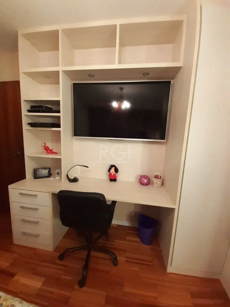Imagem Casa 3 dormitórios, 2 suítes, 4 vagas, 257,52 m² de área privativa, no Bairro Ipanema