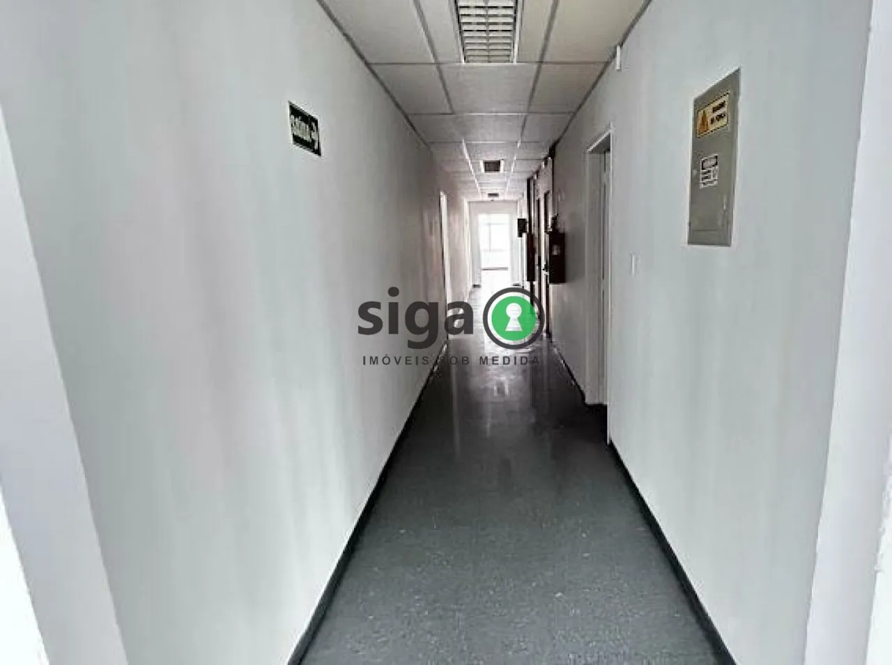 Imagem Sala comercial com 328m² em vão livre, 6 vagas na Consolação para Locação