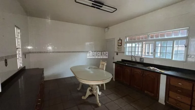 Imagem Casa no bairro Jardim São Bento, em Uberaba - 5 dormitórios
