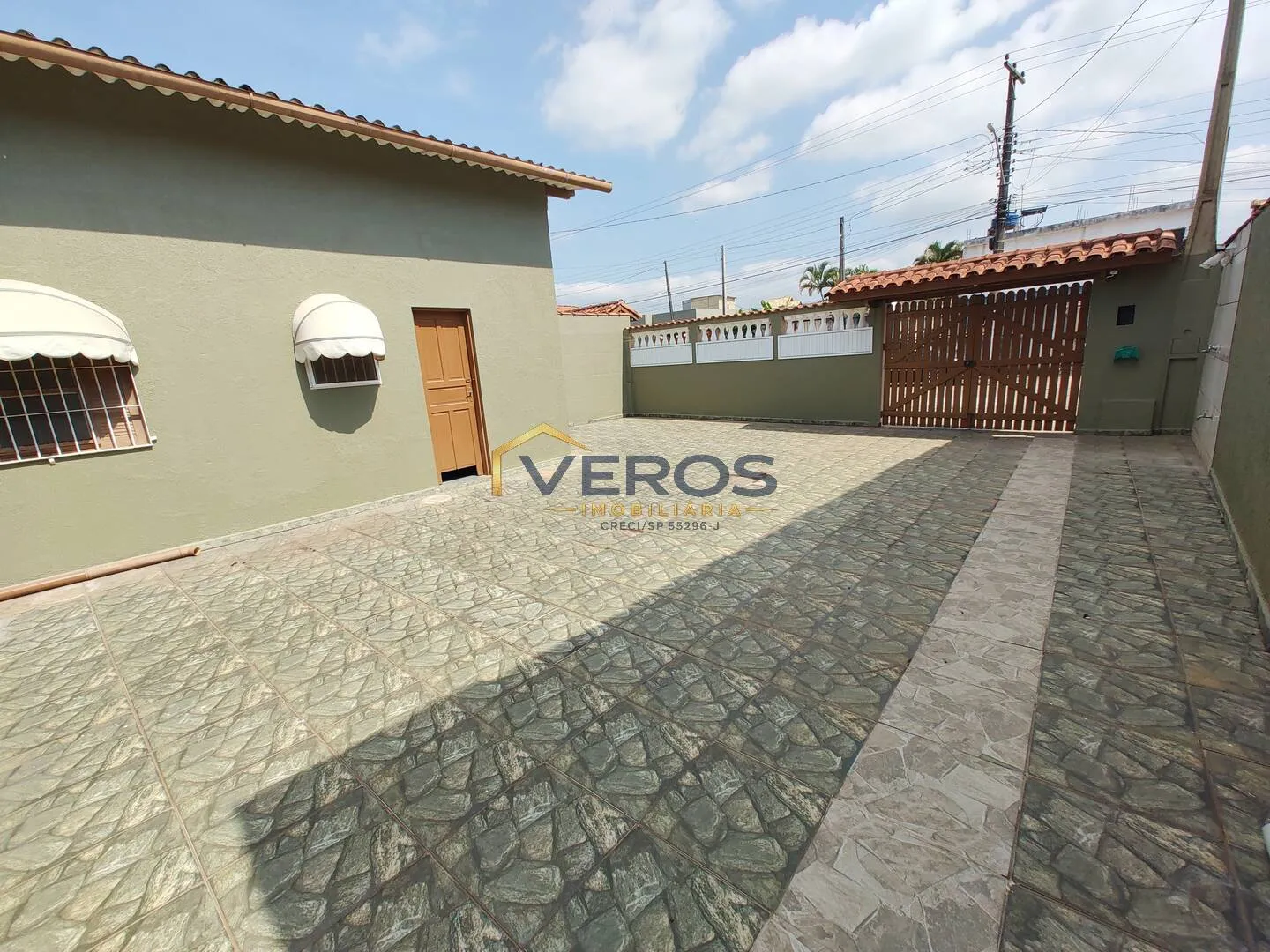 Imagem Casa com 03 quartos a venda na Praia das Palmeiras em Caraguá