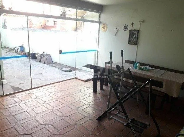 Imagem Casa no bairro Jardim Botânico de 3 dormitórios