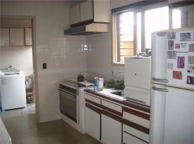Imagem Casa para Venda - 238m², 4 dormitórios, sendo 1 suites, 2 vagas - Medianeira