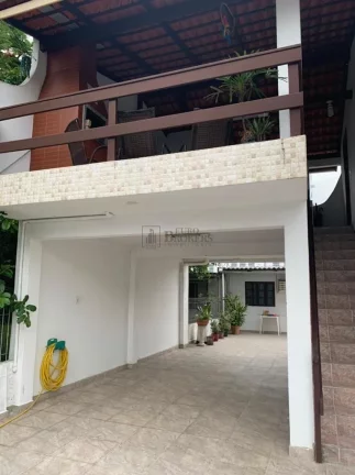 Imagem Casa grande no bairro das Nações em Balneário Camboriú.