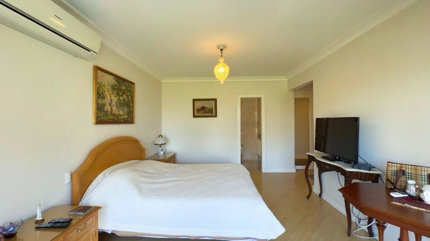 Imagem Apartamento semimobiliado com 2 suítes e 4 quartos no cobiçado bairro Bela Vista