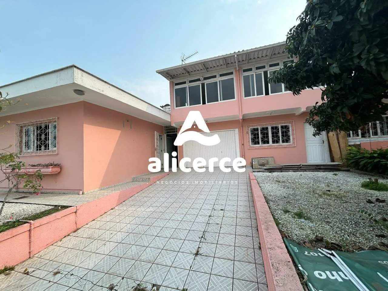Imagem Casa à venda com 4 quartos 3 suítes, 240m² em Fazenda Santo Antônio São José
