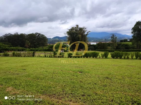 Imagem LINDO LOTE A VENDA EM CONDOMÍNIO EM PIRACAIA COM ACESSO A RE