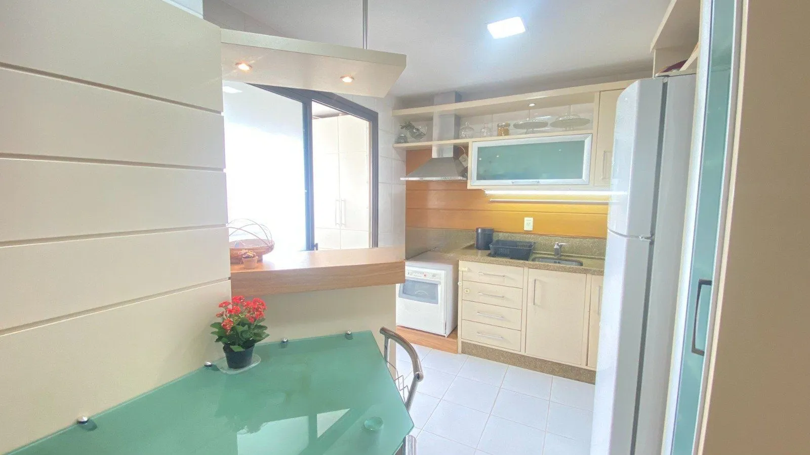 Imagem Apartamento com 3 quartos, 2 vagas e 100.7m² - Rua Botafogo - Menino Deus, Porto Alegre