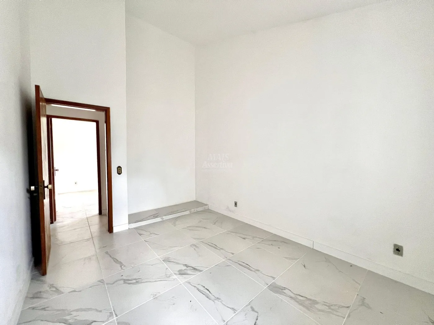 Imagem Casa 04 dormitórios para venda em Xangrilá Atlântida