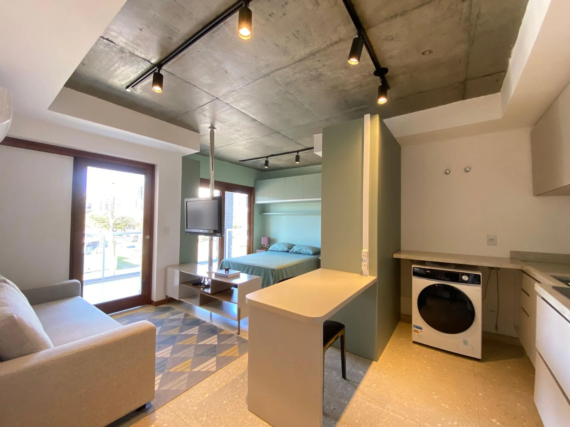 Imagem Studio à venda em Torres, Centro, com 1 quarto, 41.25m2