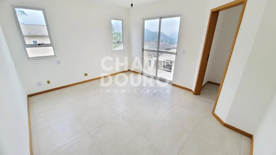 Imagem Casa em condomínio com 4 Quartos (1 suíte) em Vargem Grande Teresópolis RJ