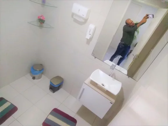 Imagem Galpão para Venda em Recife, Cordeiro, 1 suíte, 1 banheiro, 5 vagas