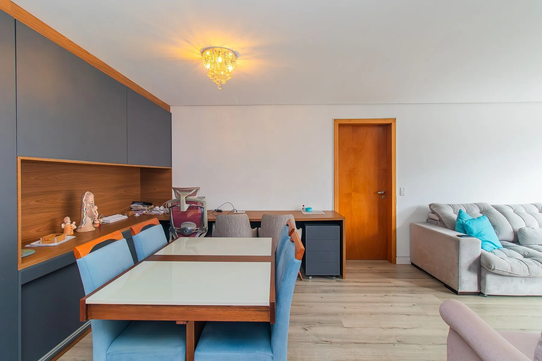 Imagem APARTAMENTO 2 DORMITÓRIOS 1 SUITE 2 VAGAS