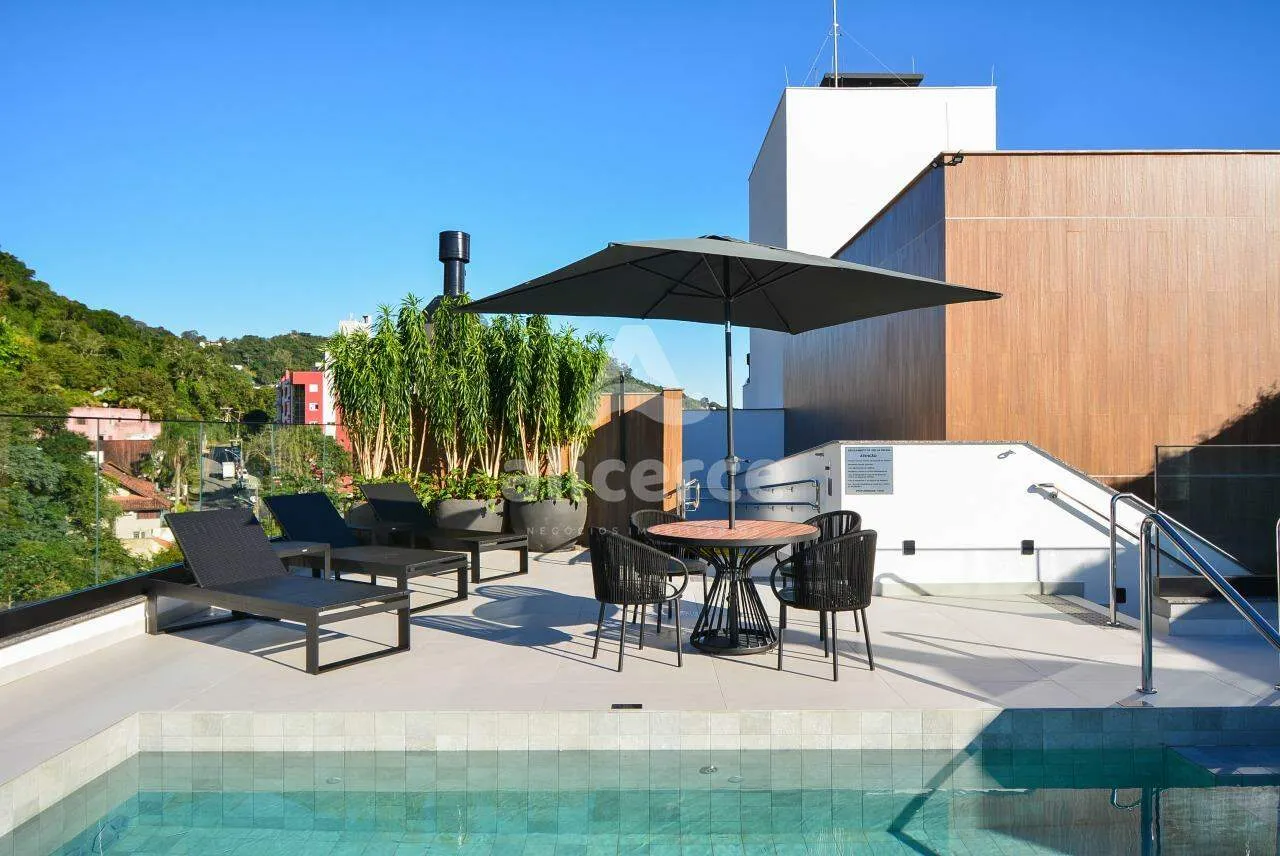 Imagem Apartamento à venda com 3 quartos 3 suítes, 109m² em Centro Florianópolis