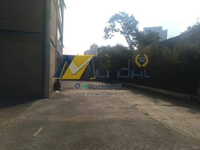 Imagem Prédio corporativo com heliponto pronto para grandes empresas