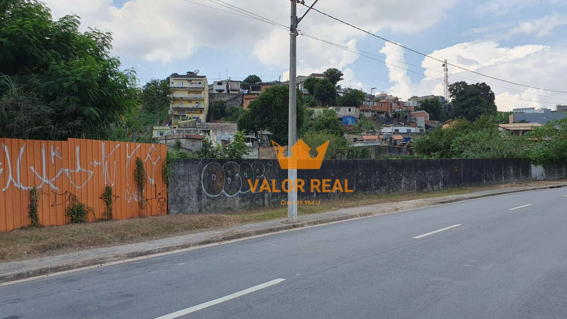 Imagem Oportunidade Única de Investimento em Jundiaí! Área Comercial com 3.047 m2 de frente para Av Samuel Martins.