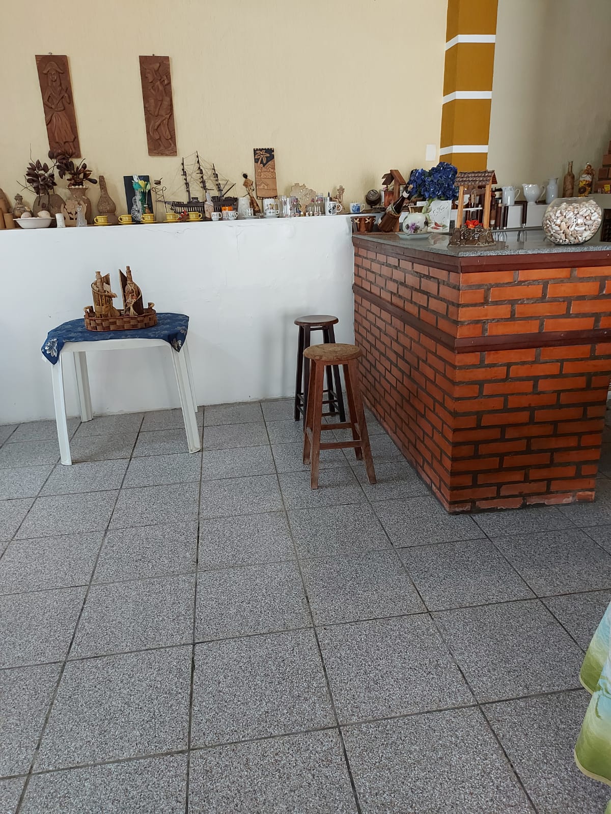 Imagem Casa com 4 Quartos à Venda, 330 m² em Coqueiros - Florianópolis
