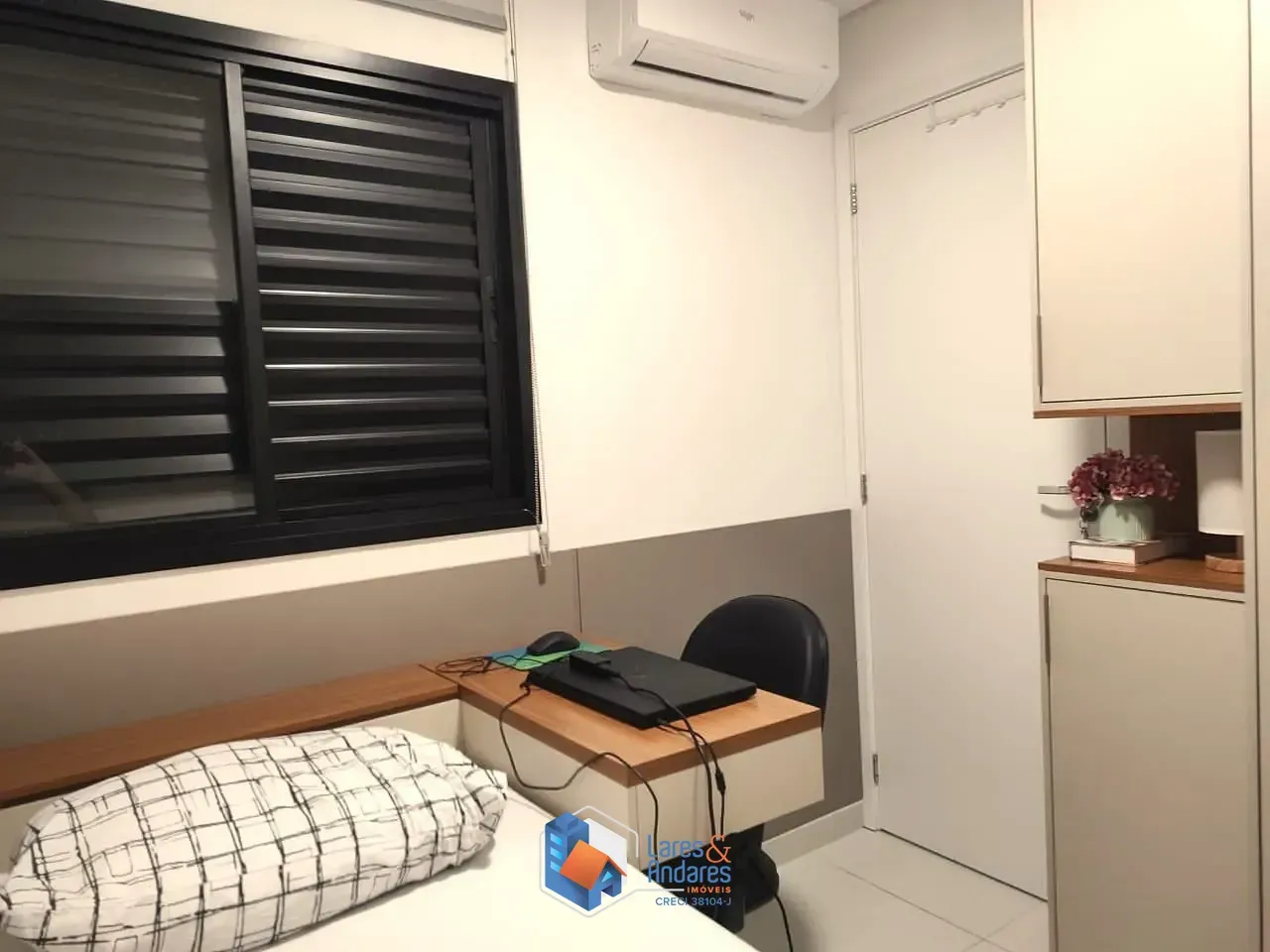Imagem APTO À VENDA, COM 30M² 2 DORM. EQUIPADO, MOBILIADO, COM AR CONDICIONADO, ARMÁRIOS PLANEJADOS, EM FRENTE AO METRÔ SANTANA - OPORTUNIDADE - IMPECÁVEL