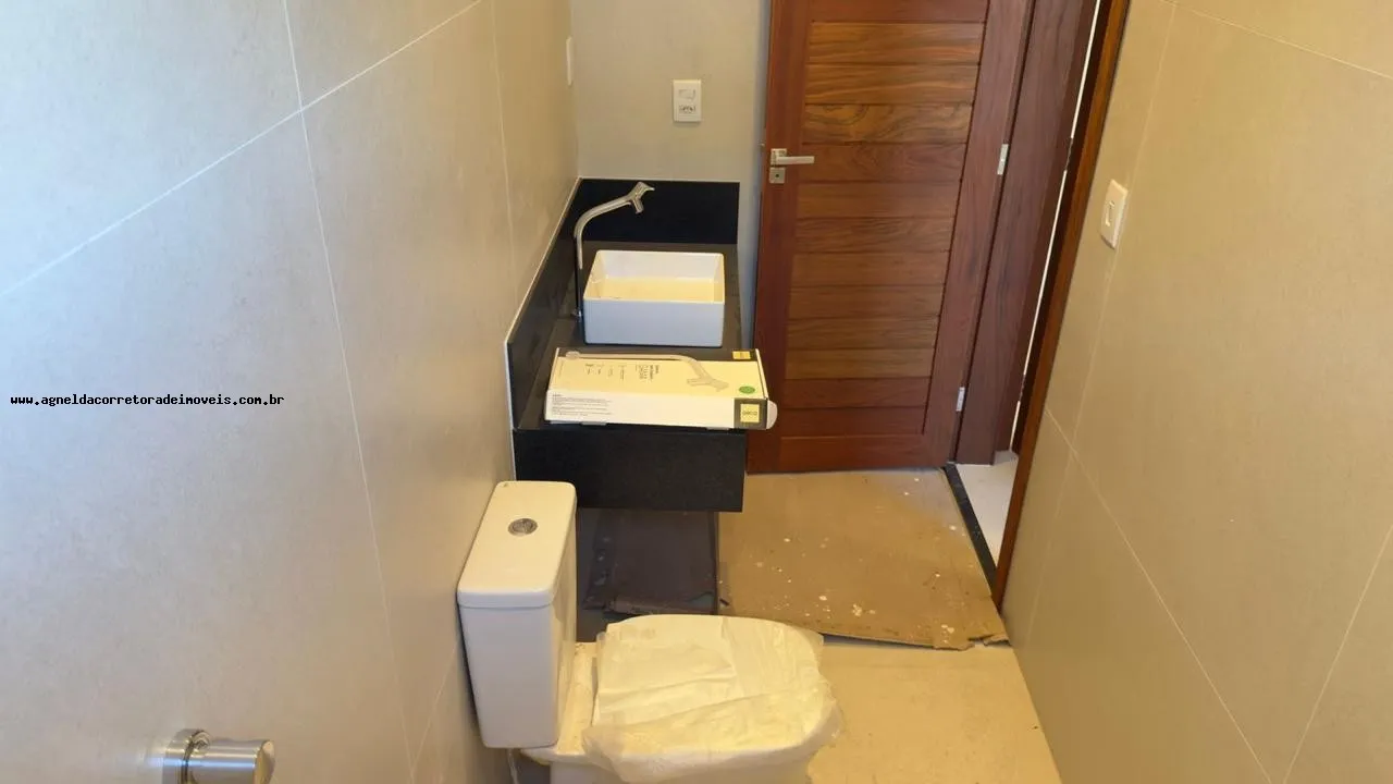 Imagem Casa em Condomínio para Venda em Parnamirim, Cajupiranga, 3 dormitórios, 3 suítes, 4 banheiros, 2 vagas