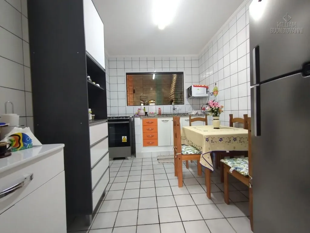 Imagem Sobrado em condomínio 2 dormitórios e piscina no bairro Imperador